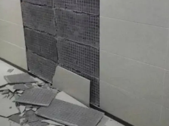 大邑瓷砖空鼓维修公司分享下大邑墙砖松动维修的知识
